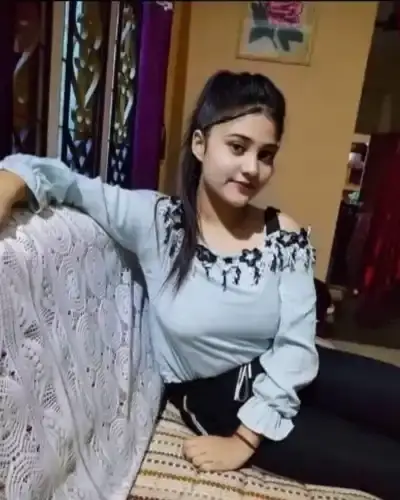 Escorts Service In Versova