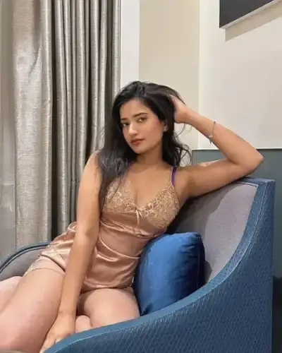 Call Girls Versova Cash On Delivery